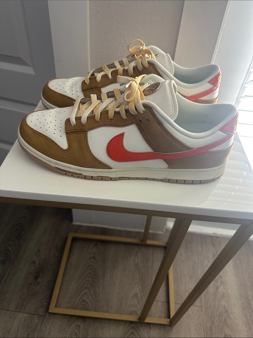 Nike Men’s Low-Top Sneakers — White, Brown & Red
